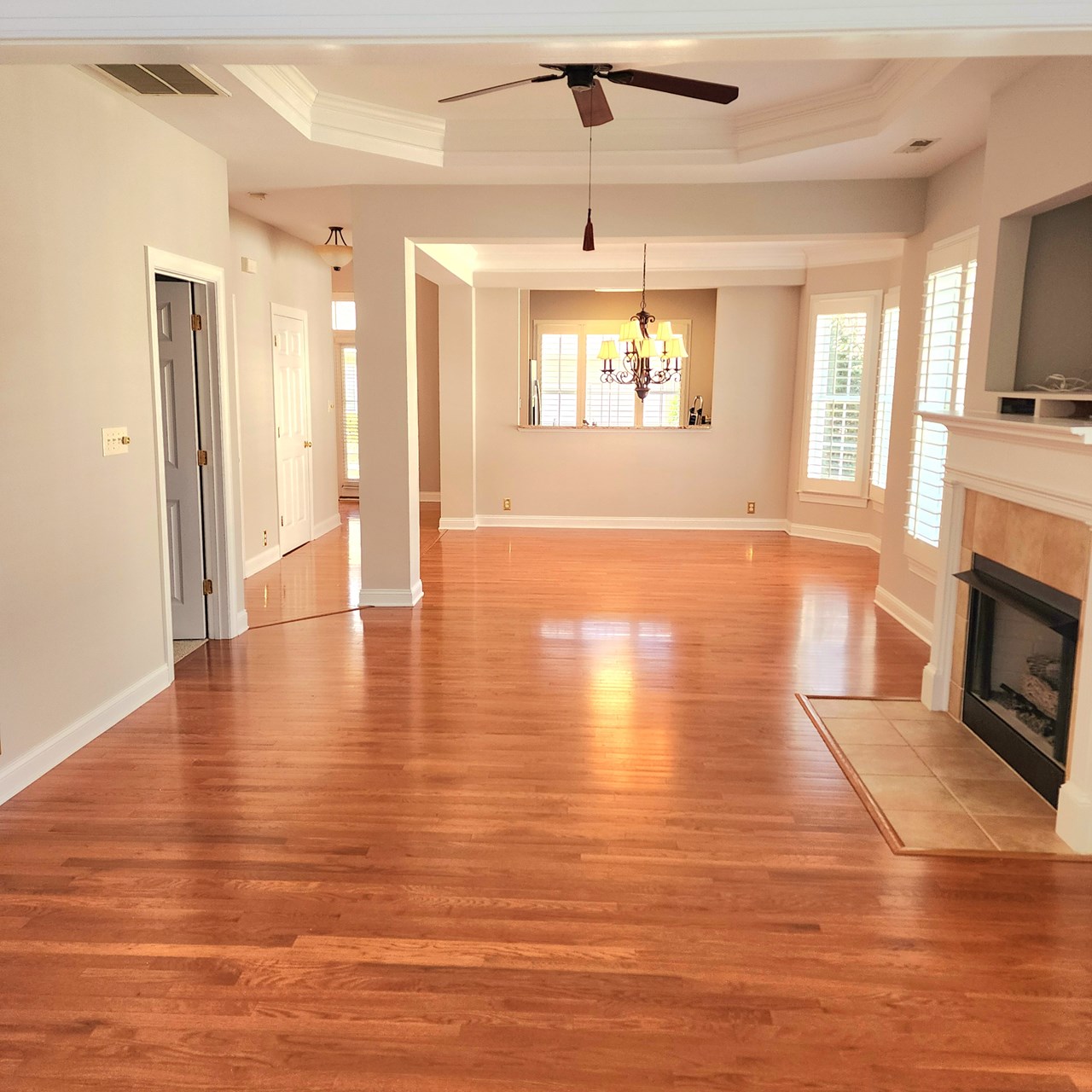 bright and roomy great room and dining area